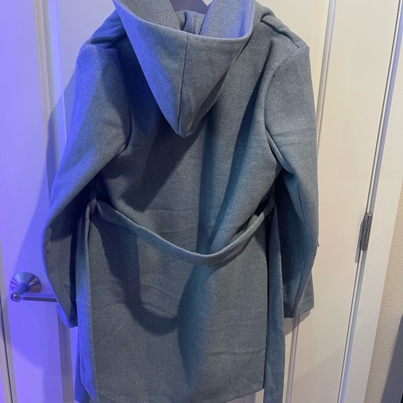 Fashion Nova, Blue long coat, perfect for a night out. Only wore once - Picture 5 of 6